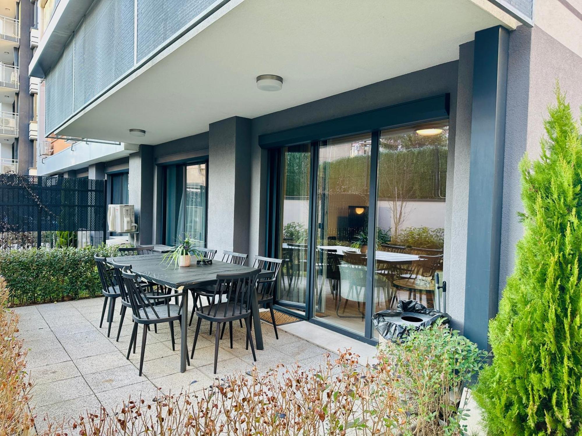 7Th Sense Boutique Apartments София Екстериор снимка