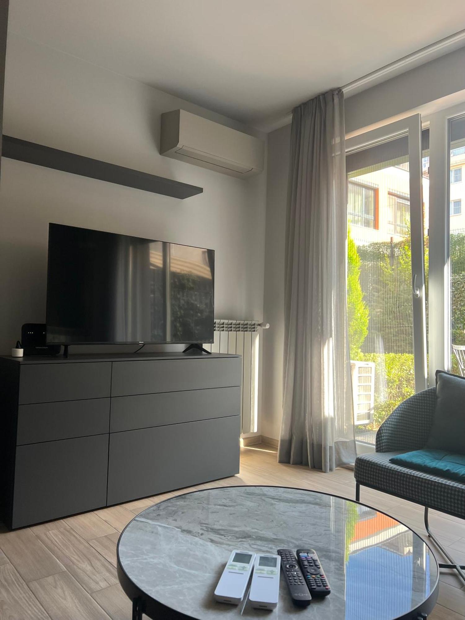 7Th Sense Boutique Apartments София Екстериор снимка